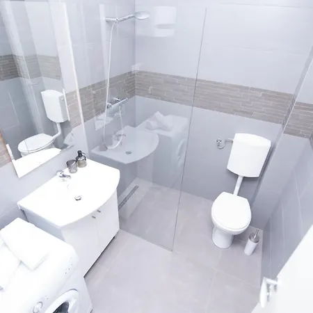 Inviting 2-Bed Apartment In Podstrana
